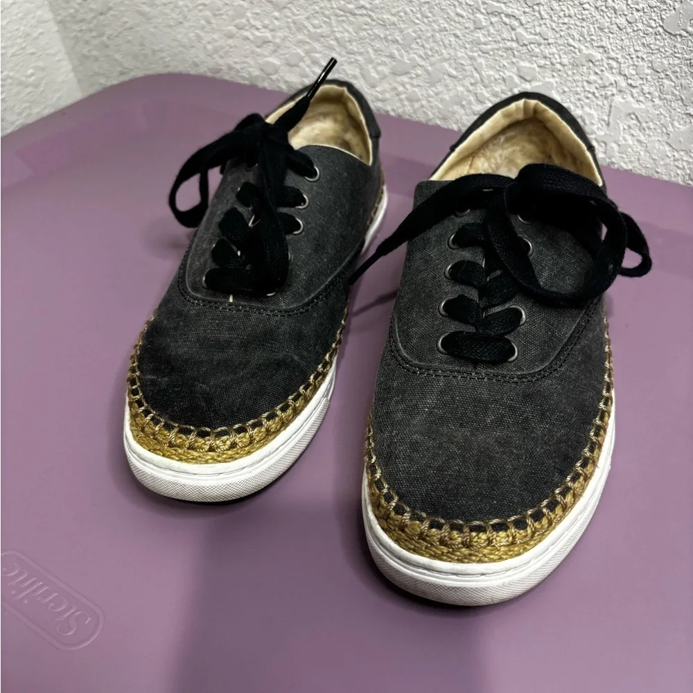 UGG Gray and Tan Flats